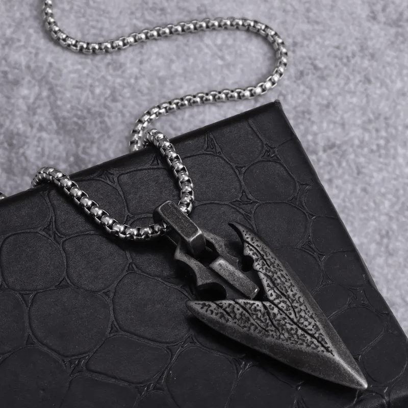 WorldNorse Vintage Weapon Spearhead Guide Your Necklace