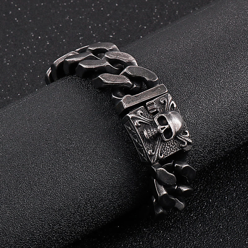 WorldNorse Skull Clasp Cuban Bracelet