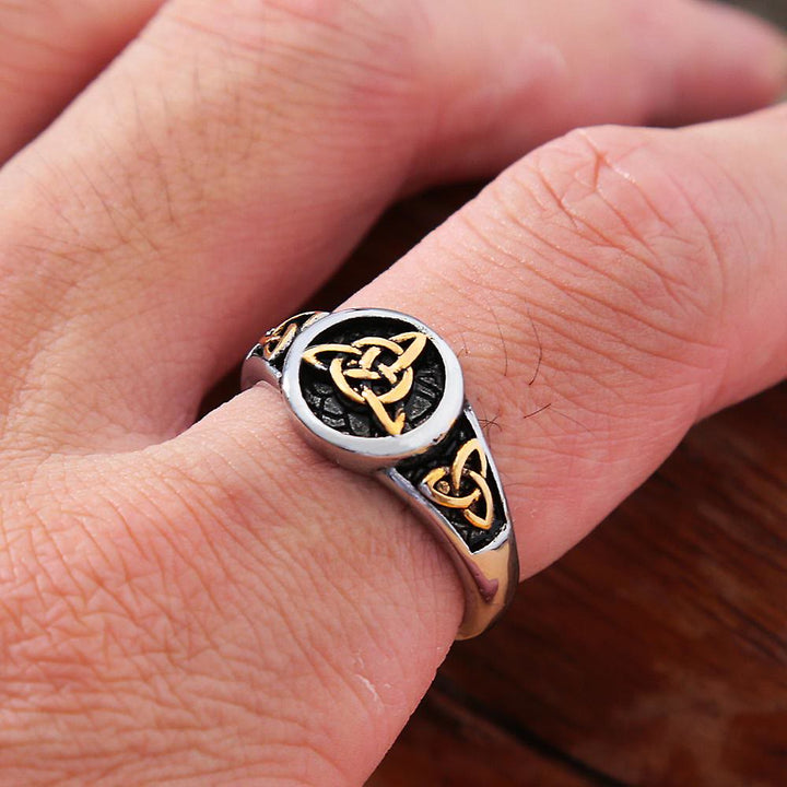 WorldNorse Vintage Triangle Viking Ring