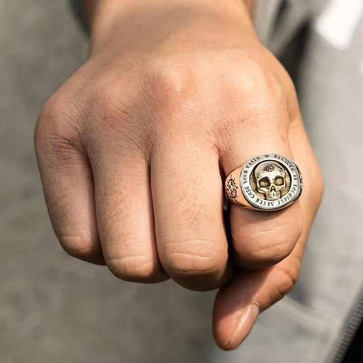 WorldNorse Men Retro Viking Skull Ring