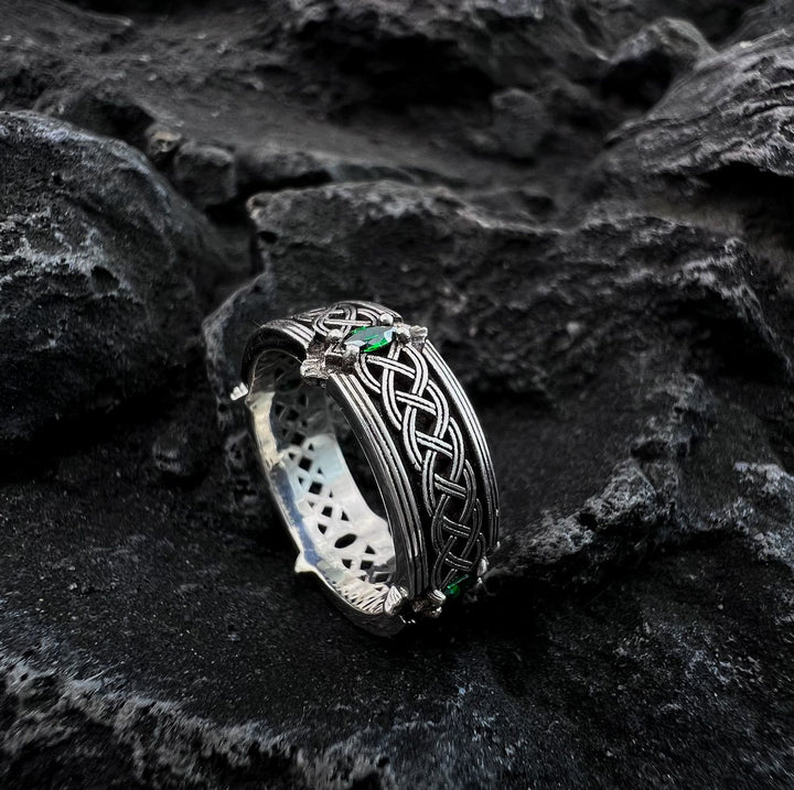 Flash Sale - WorldNorse Green Gemstone Celtic Pattern Ring