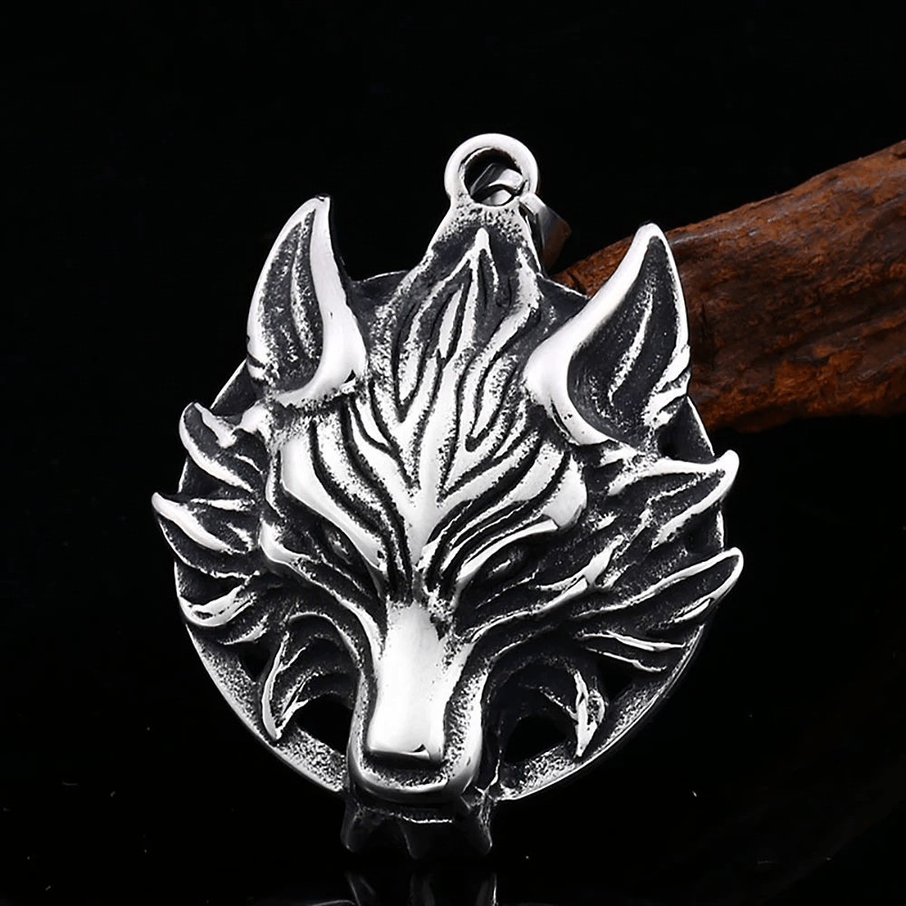 WorldNorse Ferocious Wolf Head Necklace