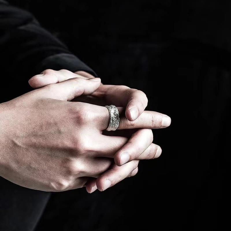 WorldNorse Hammered Fracture Ring