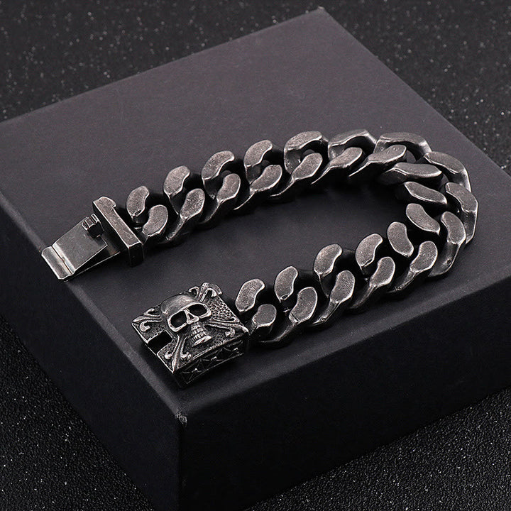 WorldNorse Skull Clasp Cuban Bracelet