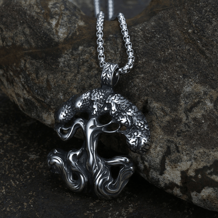 WorldNorse Vikings Guarding The Tree Of Life Necklace