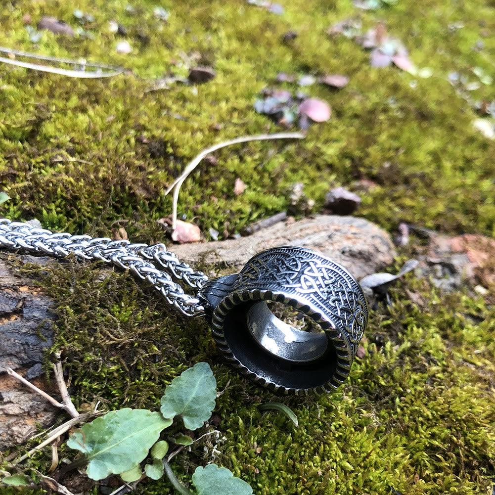 WorldNorse Celtic Knot Ring Pendant Necklace