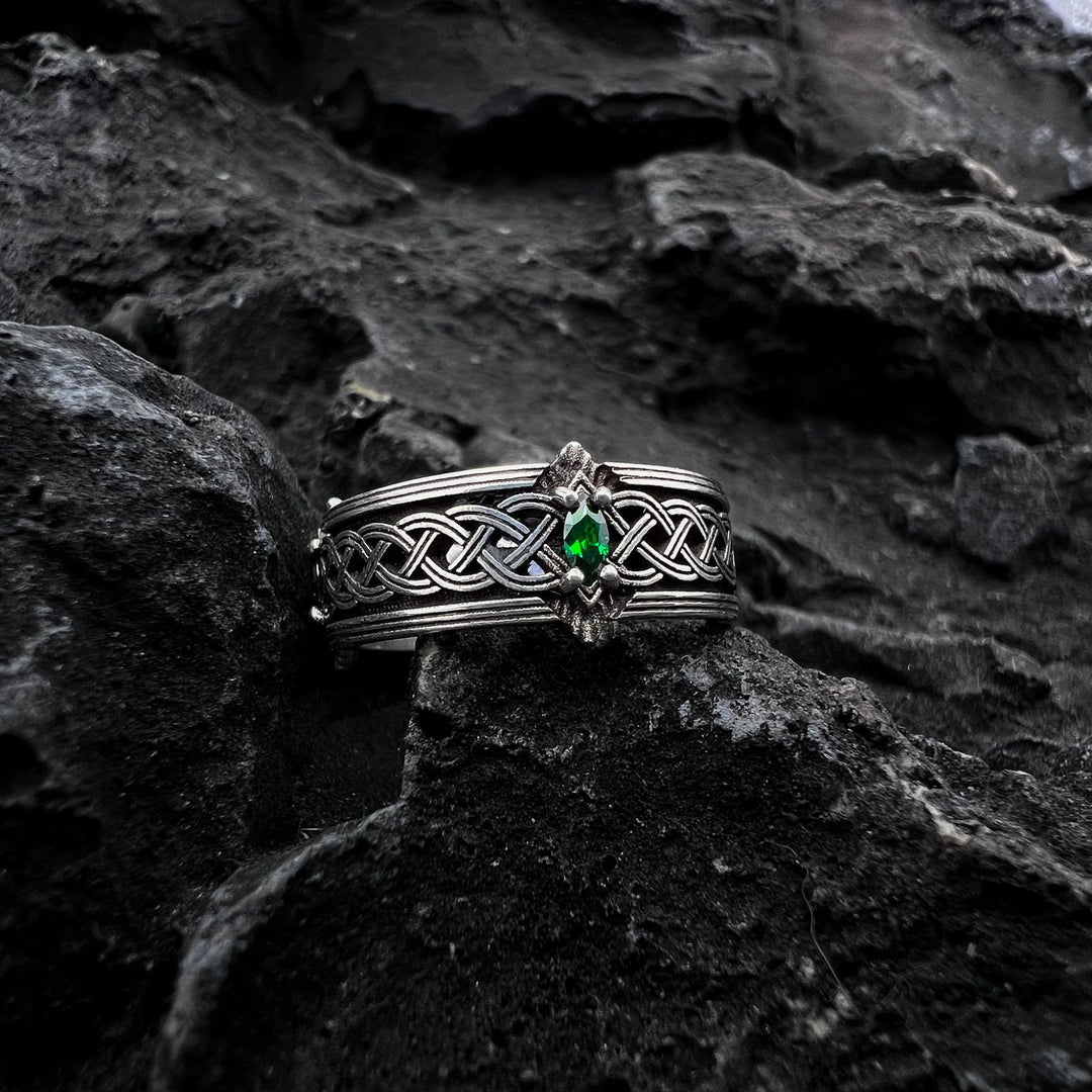 Flash Sale - WorldNorse Green Gemstone Celtic Pattern Ring