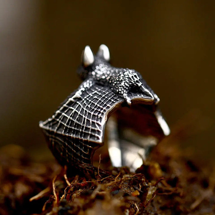 WorldNorse Vintage Flying Bat Animal Ring