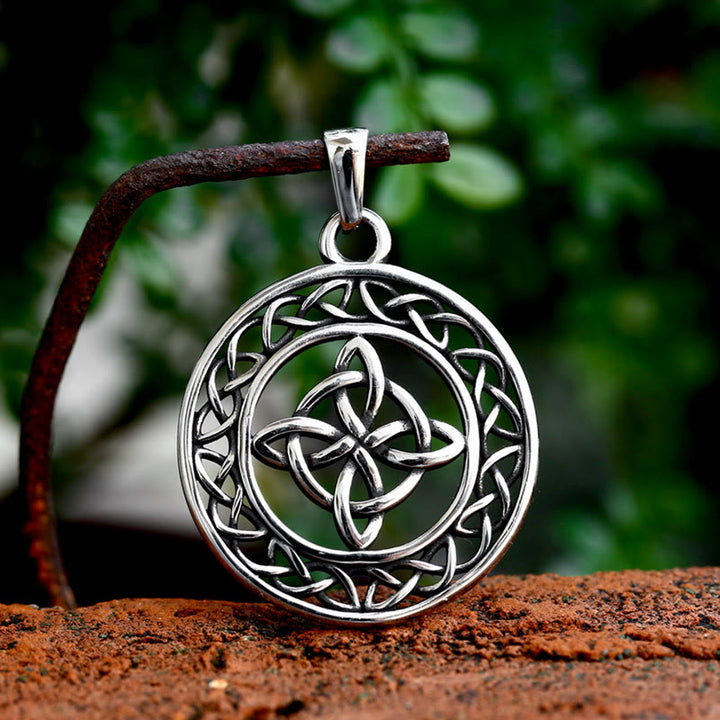 WorldNorse Celtic Knot Round Necklace